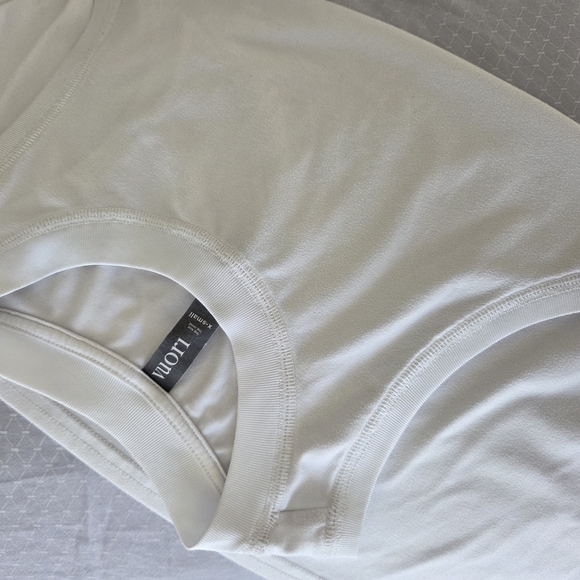 Vuori White Muscle Tee for Women - Picture 5 of 7